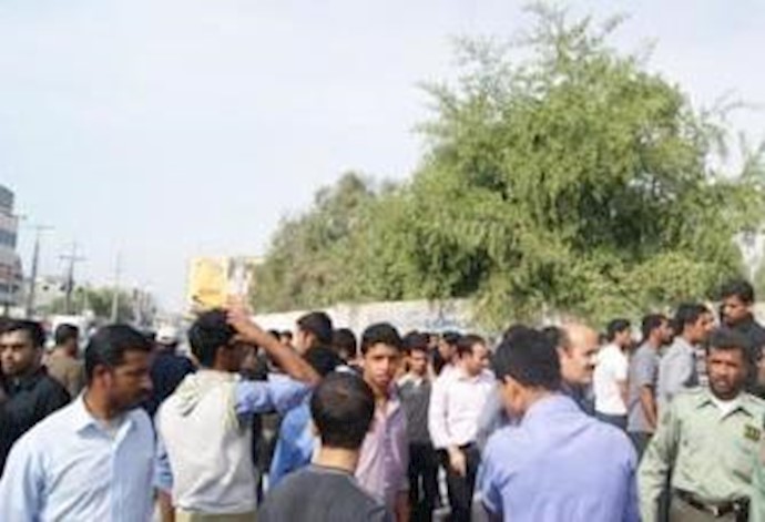 إيران: تجمع احتجاجي لأکثر من ألفين من العمال في منطقة عسلوية