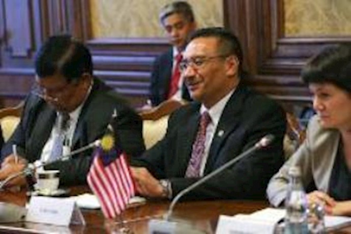 ماليزيا تطالب بمعاينة موقع تحطم الطائرة في شرق اوکرانيا "لمرة اخيرة"