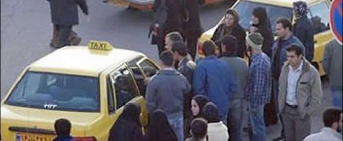 ايران ــ تأديب عضوين من الميليشيات علی أيدي الشباب في ساحة ونک بمدينة طهران