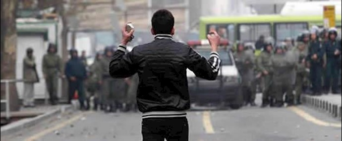 الملا «رئيسي» يخشی من مصير نظام ولاية الفقيه