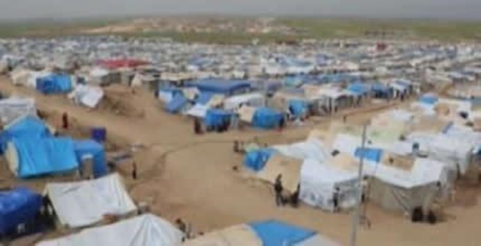 العاصفة الثلجية تهدد حياة مائة ألف لاجئ سوري بلبنان