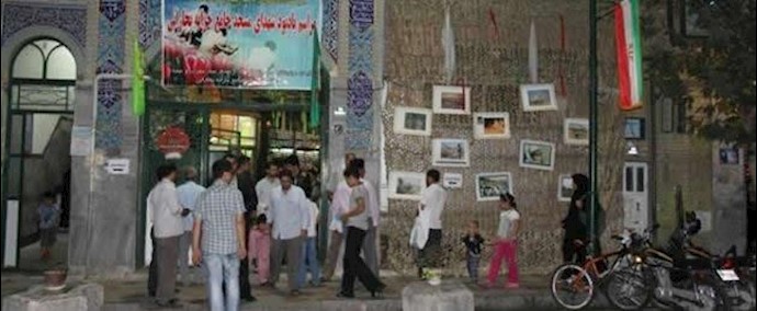 إيران.. هجوم الشباب والمواطنين علی إثنين من قوات الباسيج وتأديبهما
