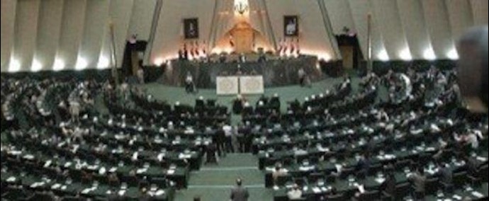 ايران ـ إقرار عضو برلمان النظام مهرداد لاهوتي بعطل جميع المشاريع العمرانية