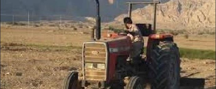إيران .. رفضُ عناصر النظام الإيراني لاعطاء بذور القمح لمزارعي مدينة کهنوج