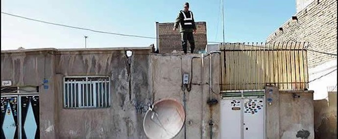 احتجاج أهالي المحافظة ”کرمانشاه” علی تجميع الصحون اللاقطة