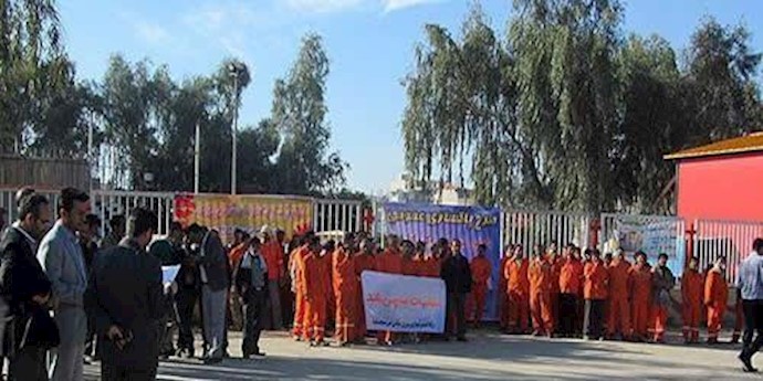 إيران.. احتجاج، إضراب ومواجهة عناصر النظام في کل من ”بافق” و”کرج” و”کرمان”