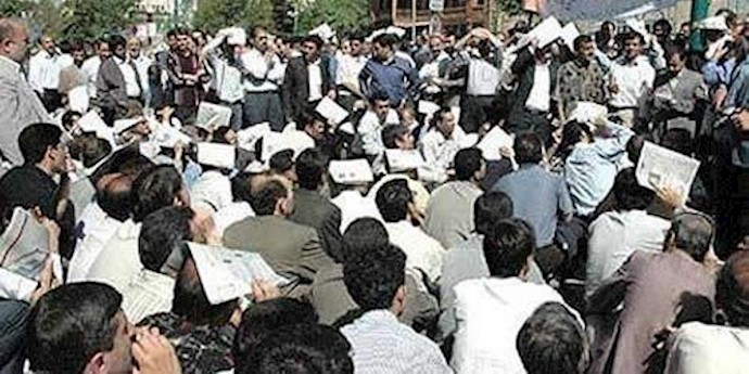 تجمعات عمالية وطلابية في کرمانشاه واسلام آباد