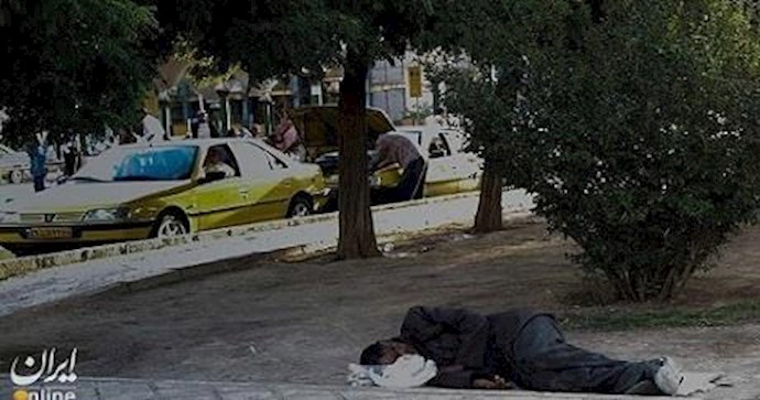 رجال ونساء بحديقة المدمنين في طهران