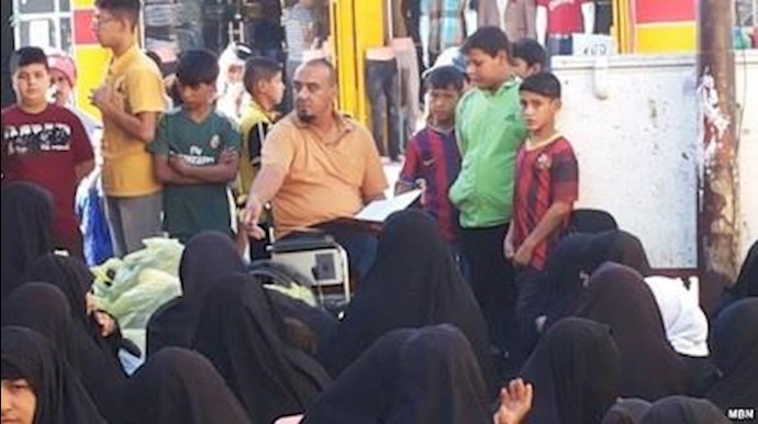 لم تمنعه الإعاقة من العمل الخيري.. والمستفيدون أرامل وأيتام