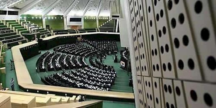 المکتب الإعلامي لمجلس نواب النظام: صحيفة ”کيهان” تضرب علی وتر الانقسام في البلاد