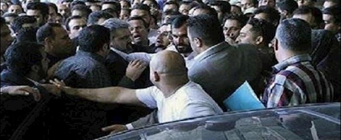 ايران.. تواصل الإحتجاجات والإضرابات الشعبية في کل من أهواز ومشهد وسنندج