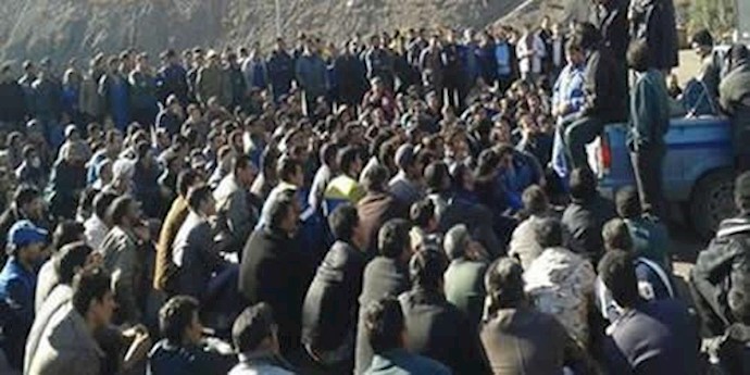 إيران.. إضراب عمال معمل ”الفولاذ و حديد الصلب” في مدينة ”درود”