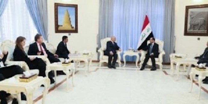 بيان: الجبوري ووفد اللجنة الخارجية ناقشا ملف النازحين والعمليات العسکرية ضد “داعش”