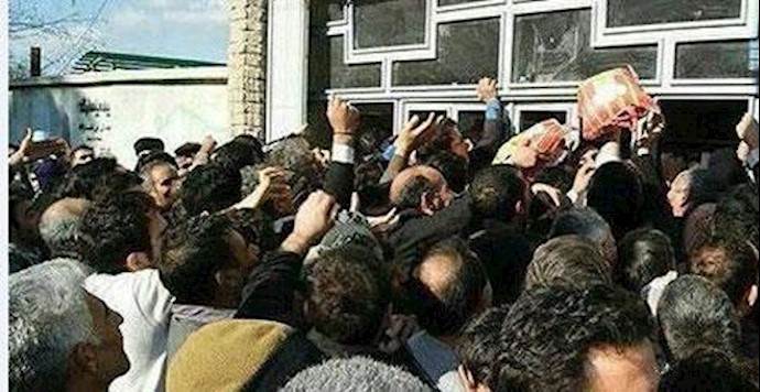 احتجاجات طلابية في کل من إيلام وسنندج