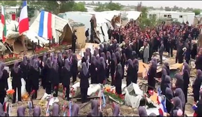 تعاطف مجاهدي خلق في ليبرتي مع الشعب الفرنسي وضحايا الکارثة الارهابية في باريس - 16 نوفمبر