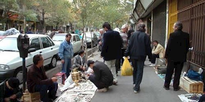 تهديد قائممقامية النظام في مدينة قم لباعة متجولين المحرومين