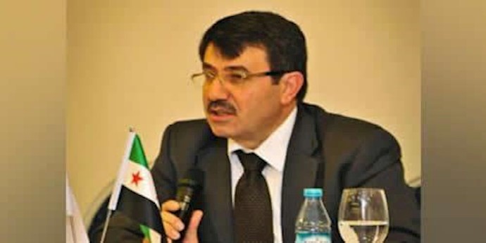 نائب رئيس الائتلاف السوري: لا حل سياسياً في سورية قبل وقف إرهاب الأسد وحلفائه