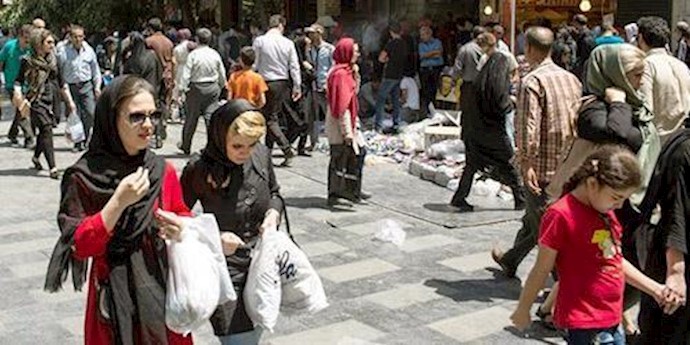 طهران.. عدم صرف رواتب الموظفين نهاية الشهر الماضي