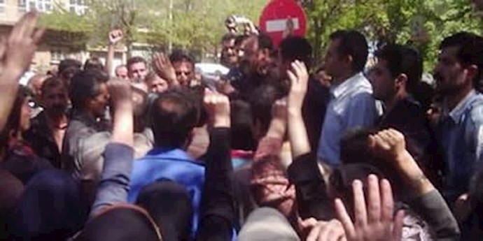 ايران.. تجمع احتجاجي لأهالي مدينة «ايذه» للاعترض علی عدم وجود مرکز للإطفاء
