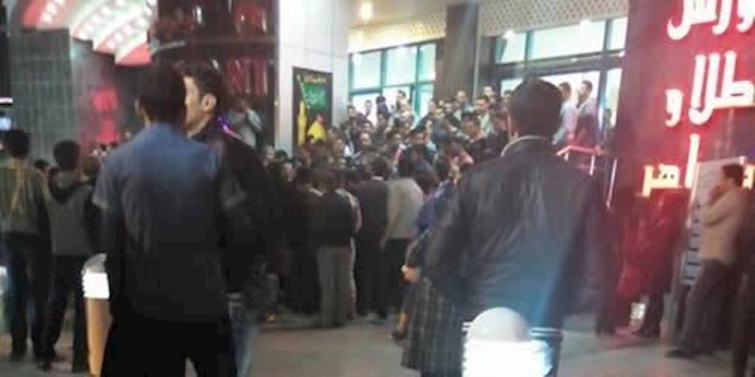 إيران.. إضراب کسبة عن العمل للإعتراض علی اعتقال عدد من النساء بذريعة مختلقة من قبل الملالي لسوء التحجب في شيراز