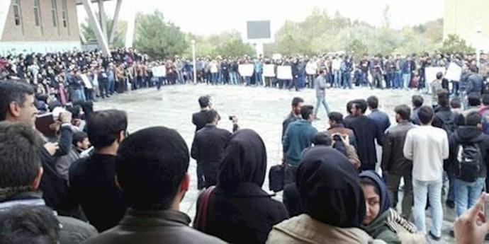 ايران ... حالات تجمع احتجاجي في کل من جامعتي کنکاور و باوة