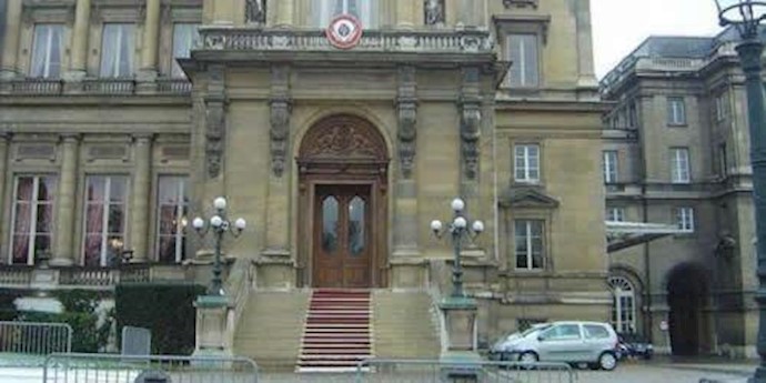 وزارة الخارجية الفرنسية:علی النظام الإيراني التقيد بحظر اختبار الصواريخ الباليستية