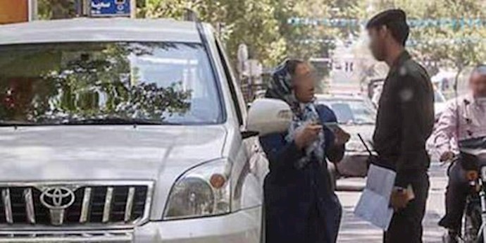 40 حالة لقمع النساء والفتيات بحجة سوء التحجب في طهران وحدها خلال 8 أشهر