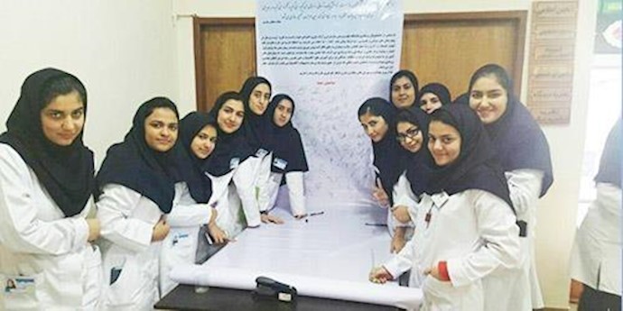 إيران... تجمعات احتجاجية لطلاب التمريض في کل من مدينة «ساري» ومدينة «أورومية»