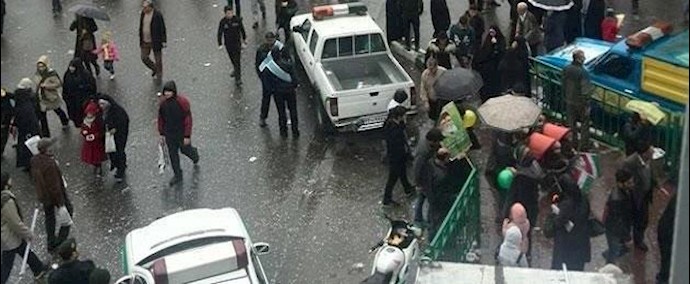 ايران.. طهران – اشتباک بين الشباب و عناصر الباسيج في مسار مظاهرات يوم 11 شباط
