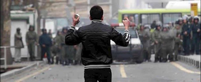 ايران.. مخاوف الملا أحمد خاتمي من إعادة انتفاضة عام 2009