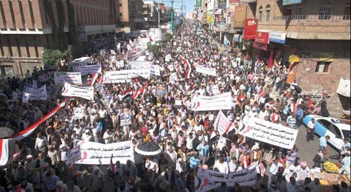 فوضی وغليان في ذکری الثورة.. والرفض الشعبي للحوثيين يعم المدن اليمنية