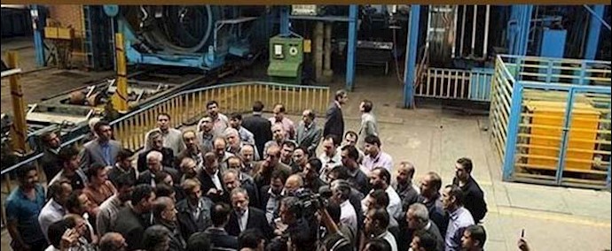 اهواز - مواصلة اضراب 1200 عامل في معمل صناعة الأنابيب في أهواز