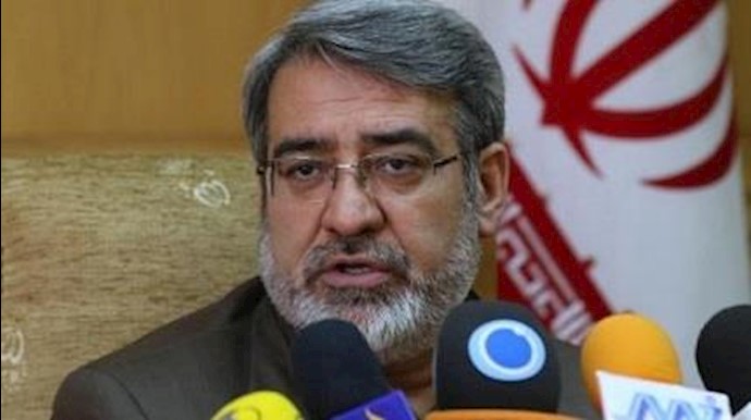 وزير الداخلية الايراني يعتبر ان السياسة مهددة ب الاموال القذرة