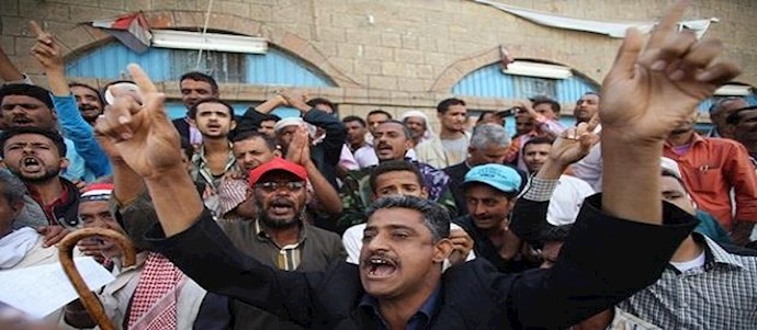 اليمن.. الحوثيون يصدون المتظاهرين بالدهس والخطف