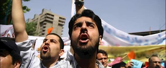 ايران.. تجمع أهالي قضاء بمبورالاحتجاجي بعد قتل شابا من المواطنين البلوتش
