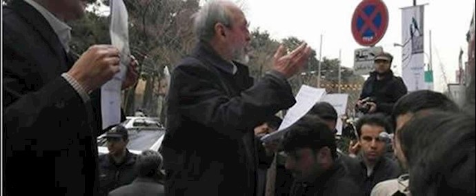 حشد احتجاجي عدد من اهالي مدينة بهبهان بسب انعدام الأمن في مدينتهم