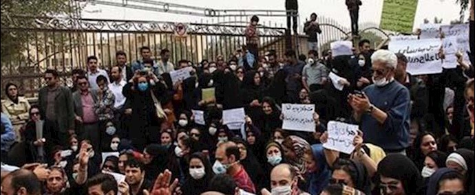 ايران.. کوهدشت لرستان – تجمع احتجاجي لمعلمي لرستان بسبب قتل معلم