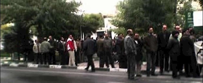 إيران.. تجمع احتجاجي لمجموعة من سکان منطقة «نازي آباد» بمدينة طهران