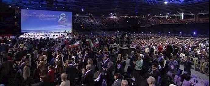 المعارضة الإيرانية تدعوا لعدم التساهل مع طهران بخصوص التدخل ضد داعش