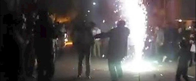 إيران.. اشتباک الشباب من أبناء مدينة أراک مع القوات القمعية