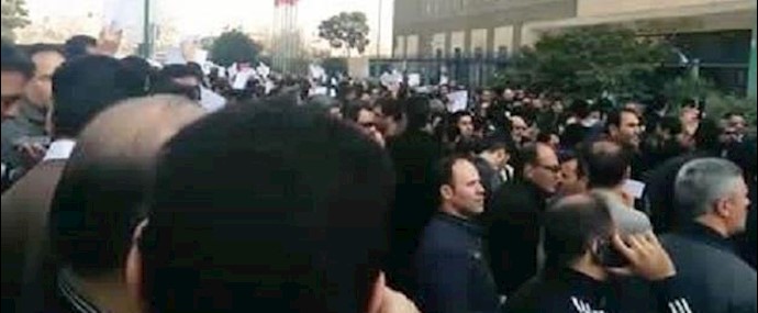 حالة الخوف والذعر لدی النظام من غضب وصيحة معلمي إيران