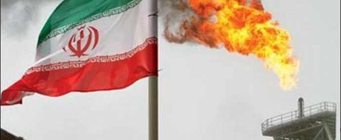 المفاوضات مع إيران تؤجج القلق من هبوط أعمق للنفط