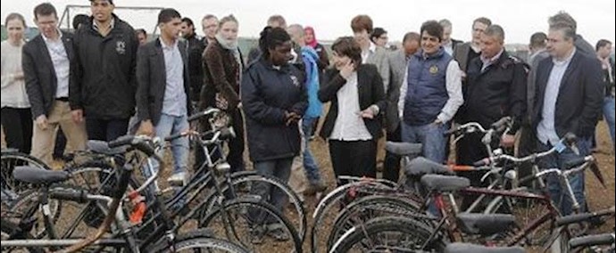 امستردام توزع دراجات هوائية علی اللاجئين السوريين في مخيم الزعتري بالاردن