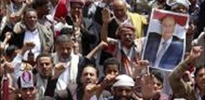 مسيرة في إب مساندة للرئيس هادي ومناهضة للانقلاب الحوثي