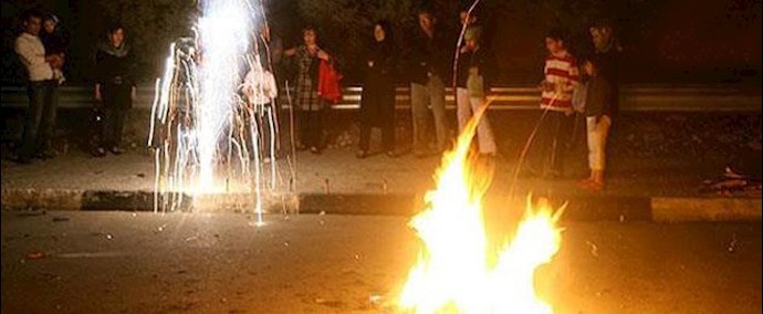 ايران.. بندرعباس: مشارکة جمهور غفير من الناس والشباب في احتفالية ليلة الأربعاء الأخير من السنة الايرانية رغم حضور کثيف لقوی الأمن الداخلي