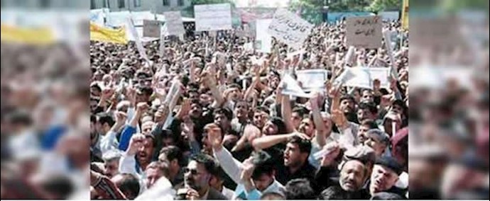 إيران.. تجمع عمال شرکة «خاتون آباد» للنحاس بمدينة کرمان