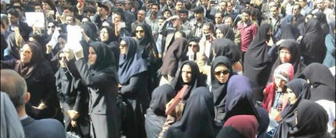 صيحة عارمة تصدح بها حناجر المعلمين الايرانيين، شعلة من النار التي تلتهم جذور نظام الملالي المعادي للإنسانية