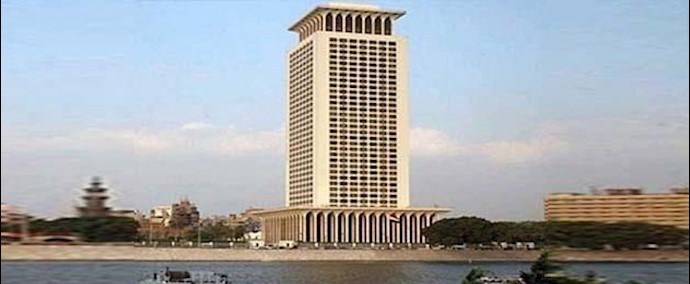 مصر تطالب الأطراف اليمنية بالعودة للمبادرة الخليجية
