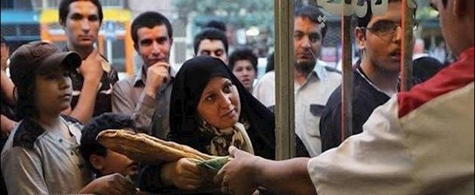 إيران.. نظام الملالي يقلق تجاه تداعيات تعطيل الدعم الحکومي للخبز