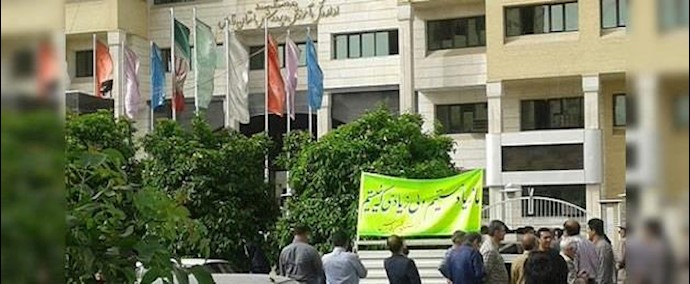 ايران..تجمع احتجاجي لمعلمي مدينة «شيراز» تزامنا مع التجمع الموسع العارم في مختلف مدن البلاد